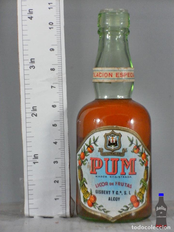 Coleccionismo de vinos y licores: BOTELLITA BOTELLIN LICOR DE FRUTAS PUM GISBERT Y CIA ALCOY DESTILERIAS SERPIS