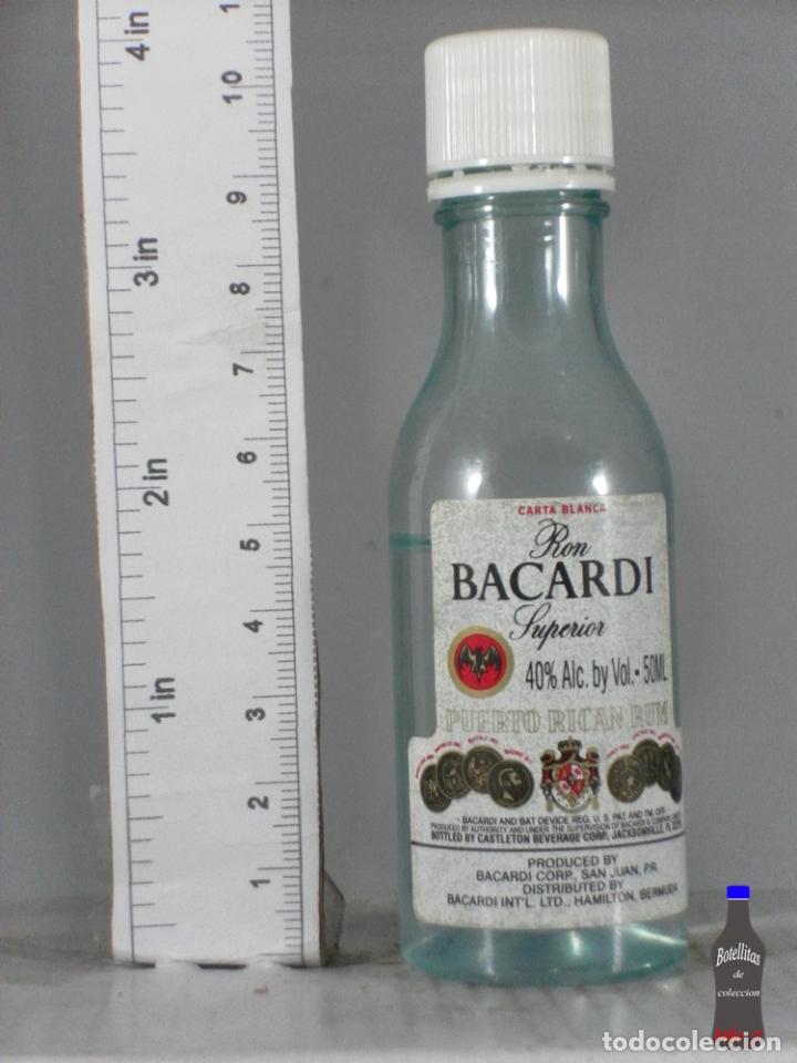 Sammlung von Weinen und Lik&ouml;ren: BOTELLITA BOTELLIN RON BACARDI SUPERIOR CARTA BLANCA HAMILTON BERMUDAS SAN JUAN PUERTO RICO