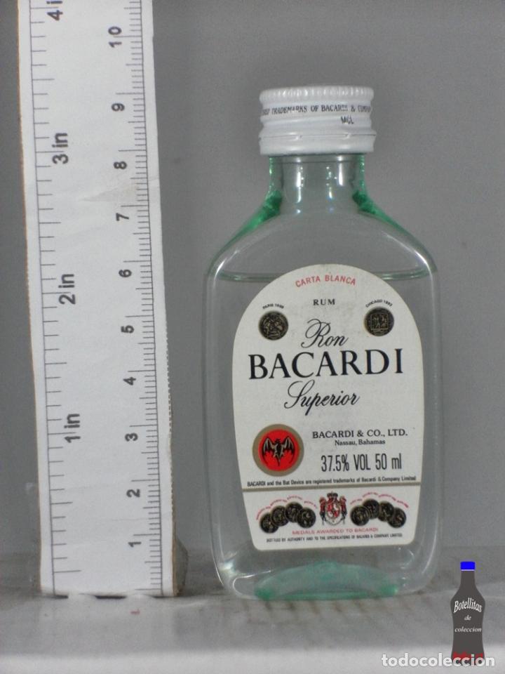 Sammlung von Weinen und Lik&ouml;ren: BOTELLITA BOTELLIN RON BACARDI SUPERIOR CARTA BLANCA NASSAU BAHAMAS