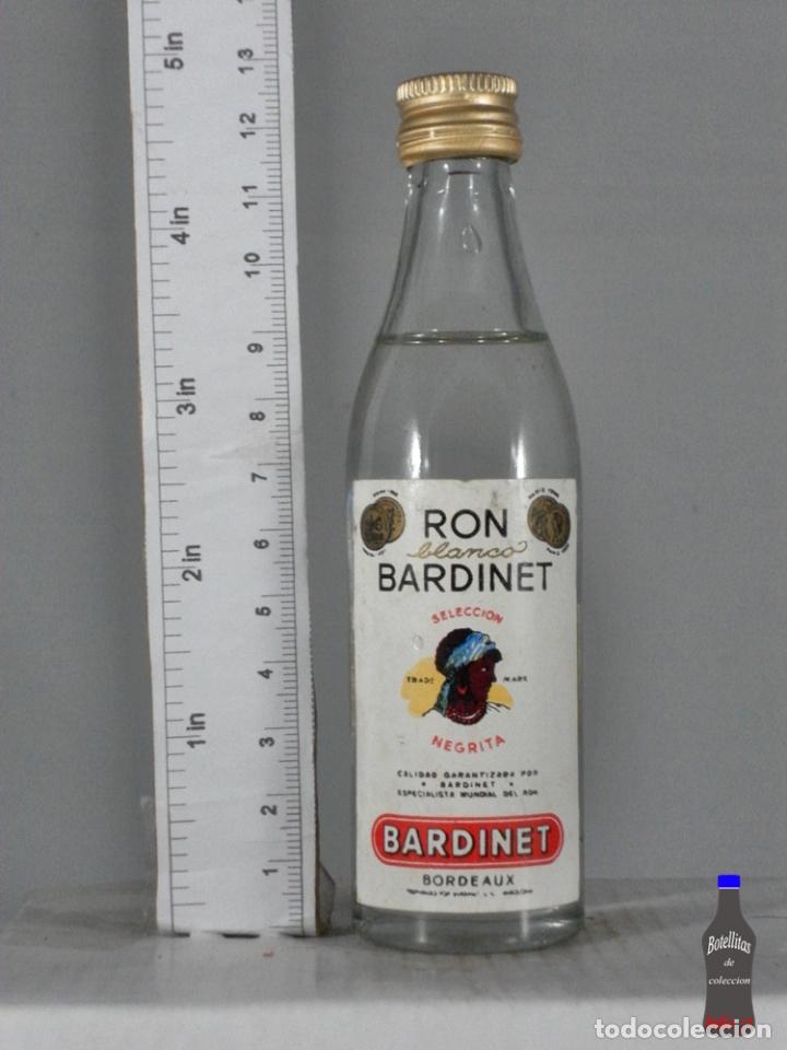Sammlung von Weinen und Lik&ouml;ren: BOTELLITA BOTELLIN RON BARDINET BLANCO BORDEAUX SELECCION NEGRITA