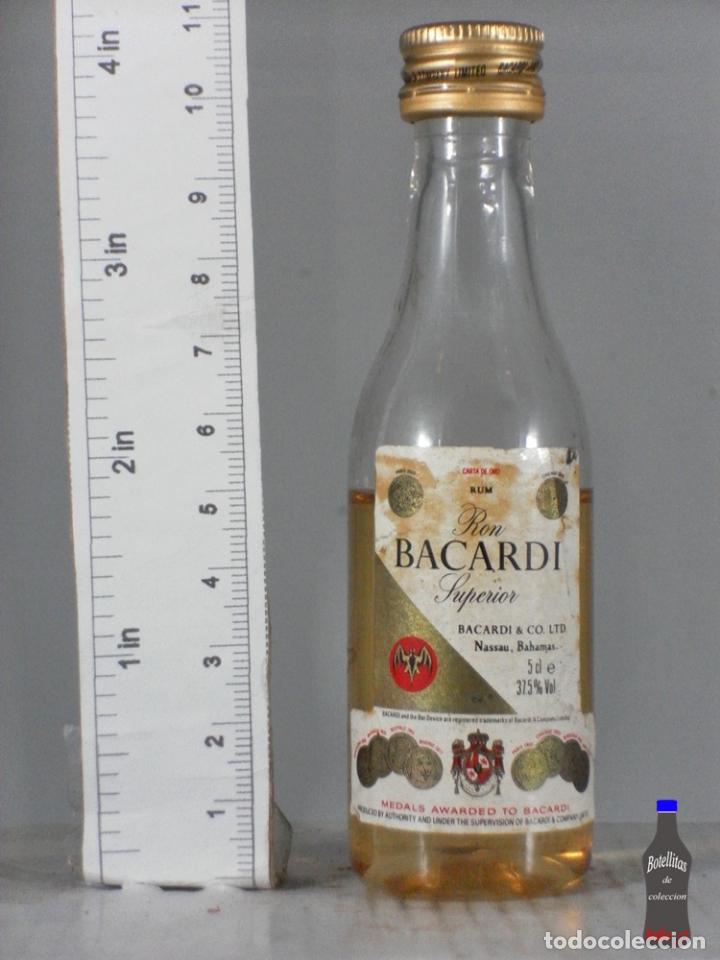 Sammlung von Weinen und Lik&ouml;ren: BOTELLITA BOTELLIN RON BACARDI SUPERIOR CARTA DE ORO NASSAU BAHAMAS IMPORTADA ESPA&Ntilde;A