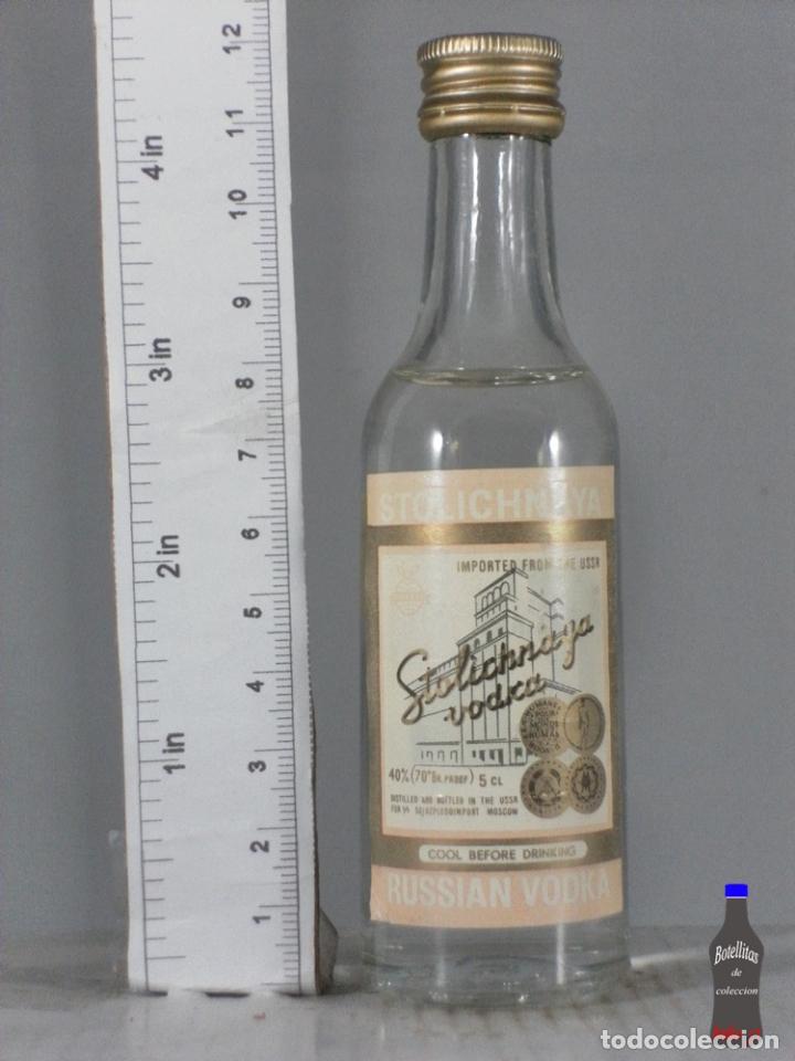 Sammlung von Weinen und Lik&ouml;ren: BOTELLITA BOTELLIN STOLICHNAYA VODKA RUSSIAN USSR