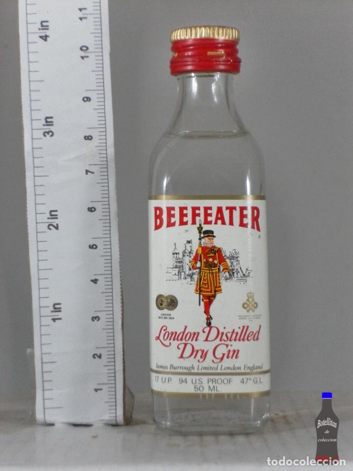 Sammlung von Weinen und Lik&ouml;ren: BOTELLITA BOTELLIN BEEFEATER DRY GIN LONDON