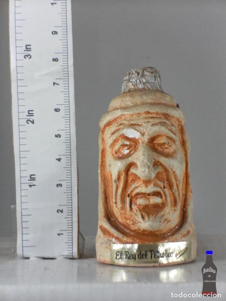 Coleccionismo de vinos y licores: BOTELLITA BOTELLIN EL REY DEL PETROLEO BRANDY DESTILERIAS CAMPENY