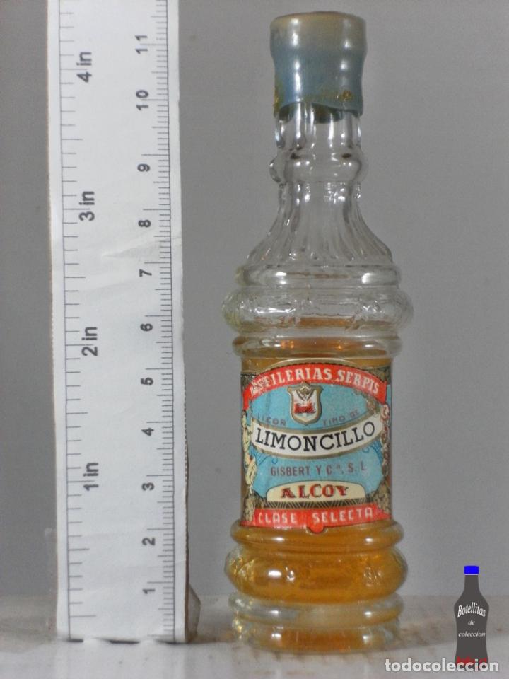 Sammlung von Weinen und Lik&ouml;ren: BOTELLITA BOTELLIN LIMONCILLO SERPIS GISBERT Y CIA ALCOY