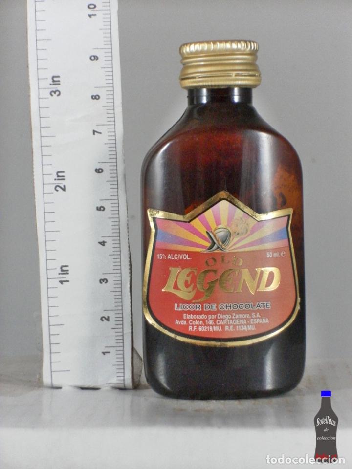 Coleccionismo de vinos y licores: BOTELLITA BOTELLIN OLD LEGEND LICOR DE CHOCOLATE DIEGO ZAMORA S.A. CARTAGENA