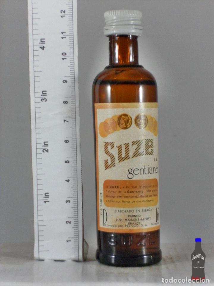Collection of wines and liquors: BOTELLITA BOTELLIN SUZE GENTIANE PERNOD FRANCE TARRAGONA