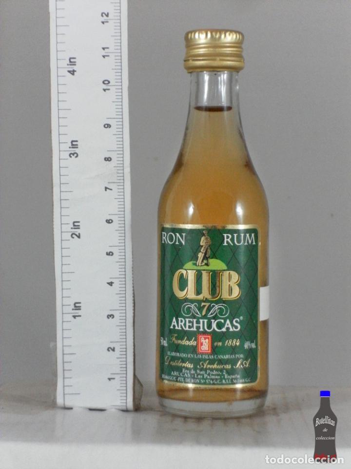 Sammlung von Weinen und Lik&ouml;ren: BOTELLITA BOTELLIN RON CLUB 7 AREHUCAS ISLAS CANARIAS