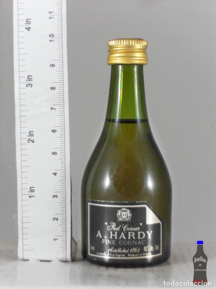 Sammlung von Weinen und Lik&ouml;ren: BOTELLITA BOTELLIN A. HARDY RED CORNER COGNAC FINE FRANCE