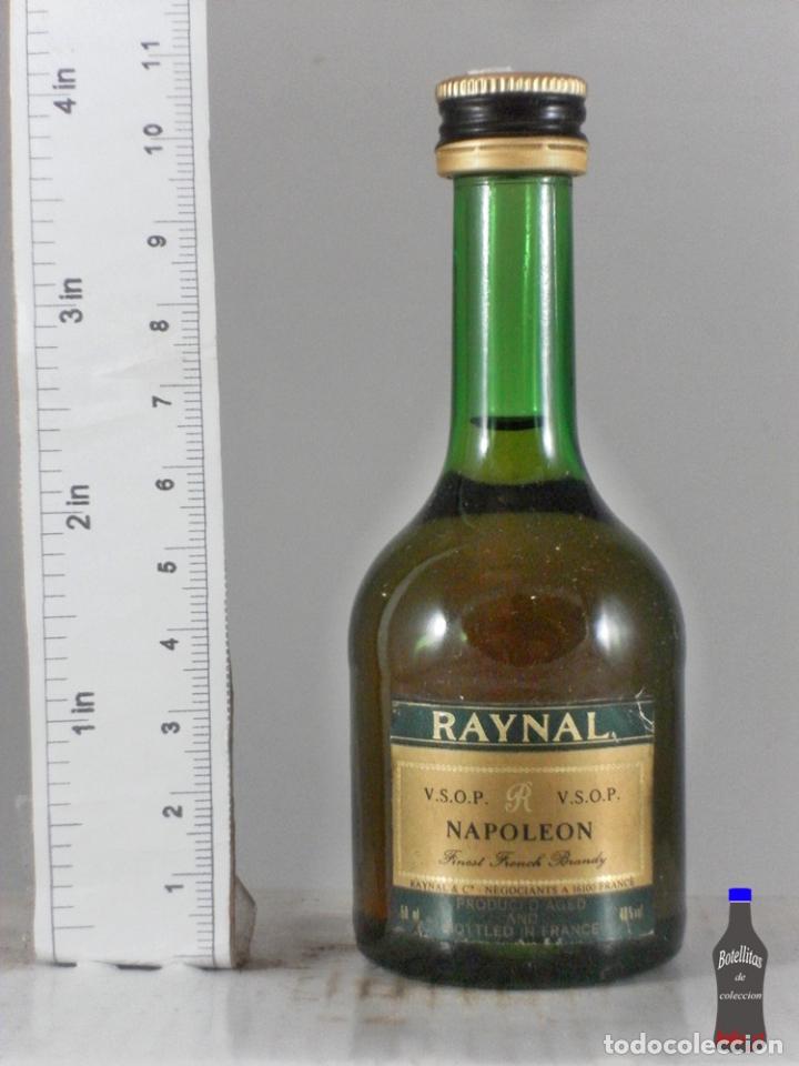 Coleccionismo de vinos y licores: BOTELLITA BOTELLIN RAYNAL NAPOLEON VSOP FRENCH BRANDY NEGOCIANTS FRANCE