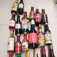 Coleccionismo de vinos y licores: LOTE 20 BOTELLAS BOTELLITAS MINIBOTELLAS ANTIGUAS