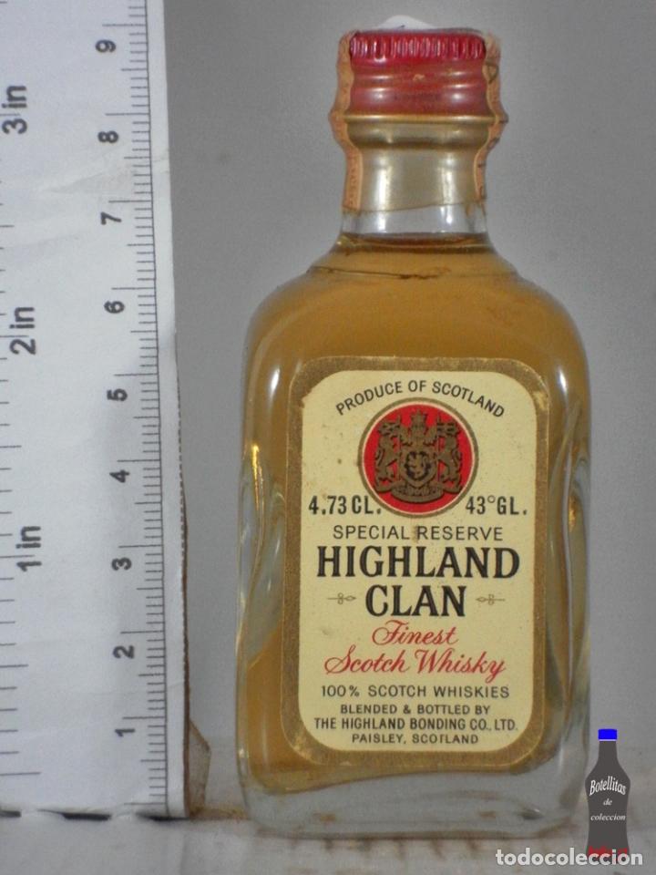 Coleccionismo de vinos y licores: BOTELLITA BOTELLIN WHISKY HIGHLAND CLAN FINEST SCOTCH WHISKY PAISLEY SCOTLAND