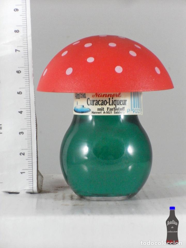Coleccionismo de vinos y licores: BOTELLITA BOTELLIN SETA CURACAO LIQUEUR APRICOT SALZBURG AUSTRIA