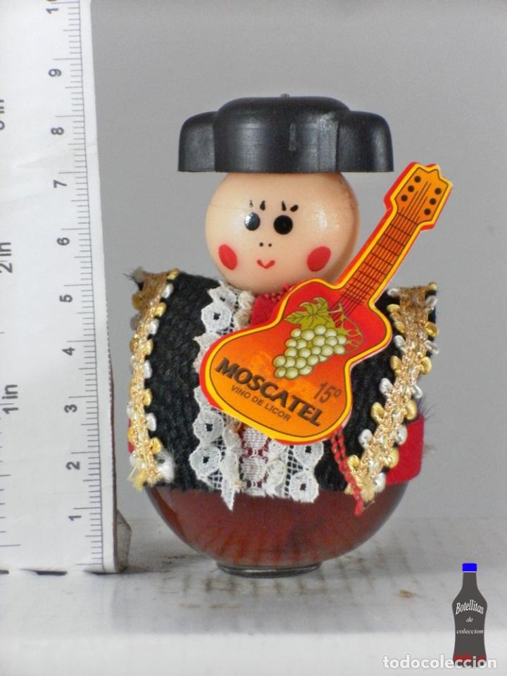 Coleccionismo de vinos y licores: BOTELLITA BOTELLIN MOSCATEL VINO DE LICOR GARCES O EUROBODEGAS