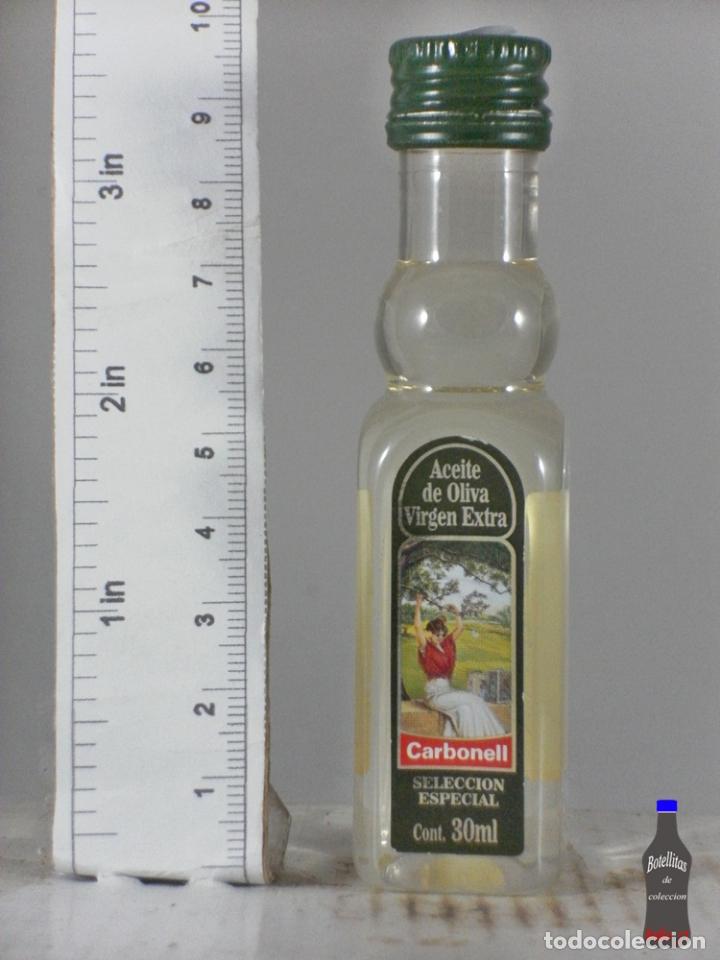 Sammlung von Weinen und Lik&ouml;ren: BOTELLITA BOTELLIN ACEITE DE OLIVA VIRGEN EXTRA CARBONELL