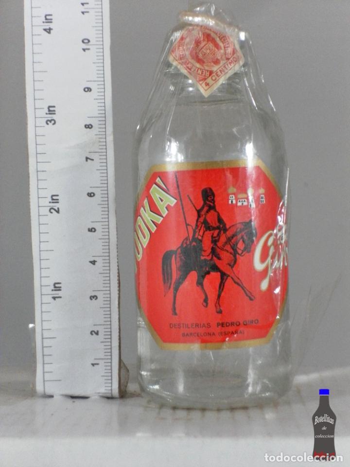 Sammlung von Weinen und Lik&ouml;ren: BOTELLITA BOTELLIN VODKA GIRO DESTILERIAS PEDRO GIRO BARCELONA