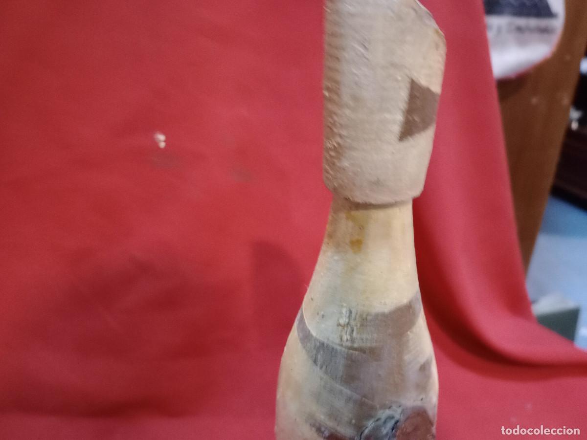 Coleccionismo de vinos y licores: botella forrada de madera - Foto 2