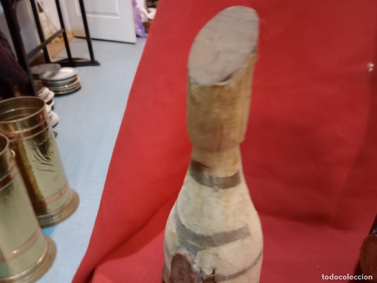 Coleccionismo de vinos y licores: botella forrada de madera - Foto 3