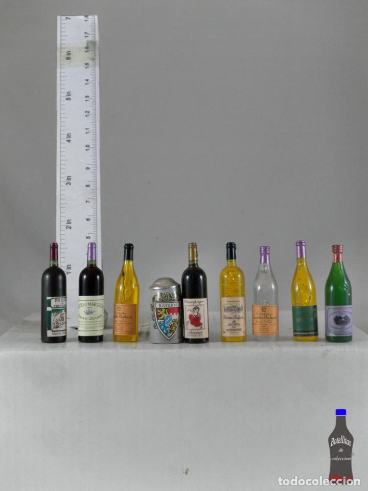 Sammlung von Weinen und Lik&ouml;ren: BOTELLITA BOTELLIN CASA DE MU&Ntilde;ECAS LOTE DE 9