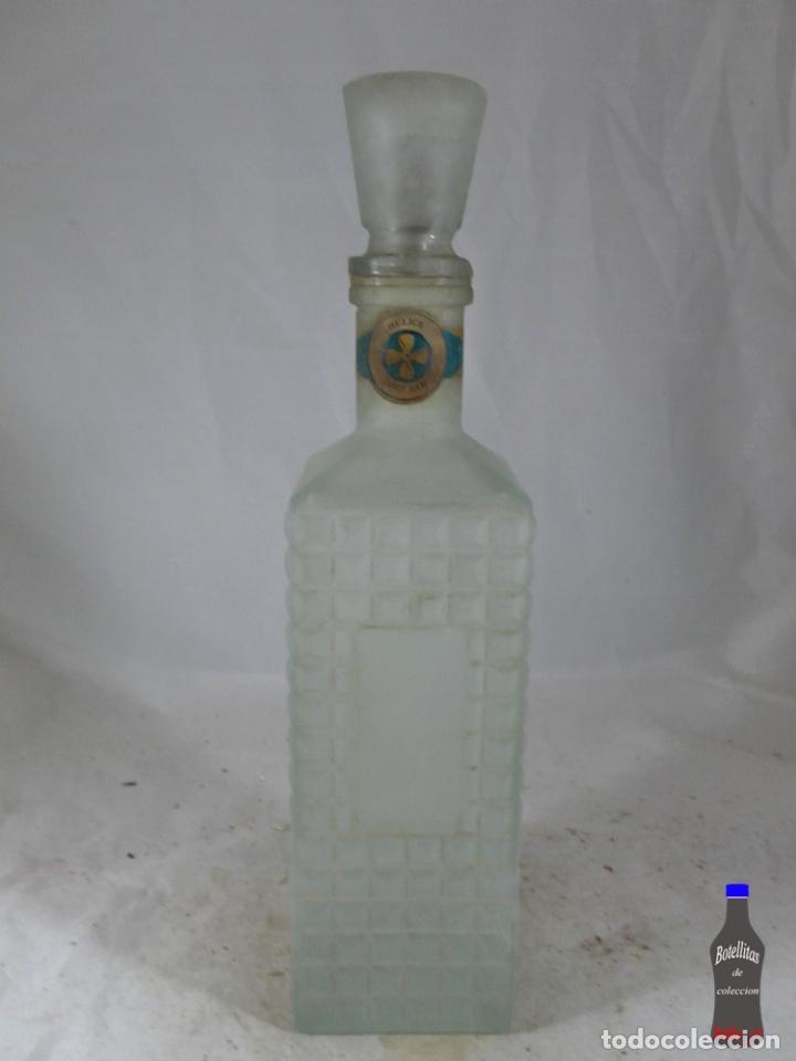 Sammlung von Weinen und Lik&ouml;ren: BOTELLA DRY GIN HELICE MOREY MALLORCA