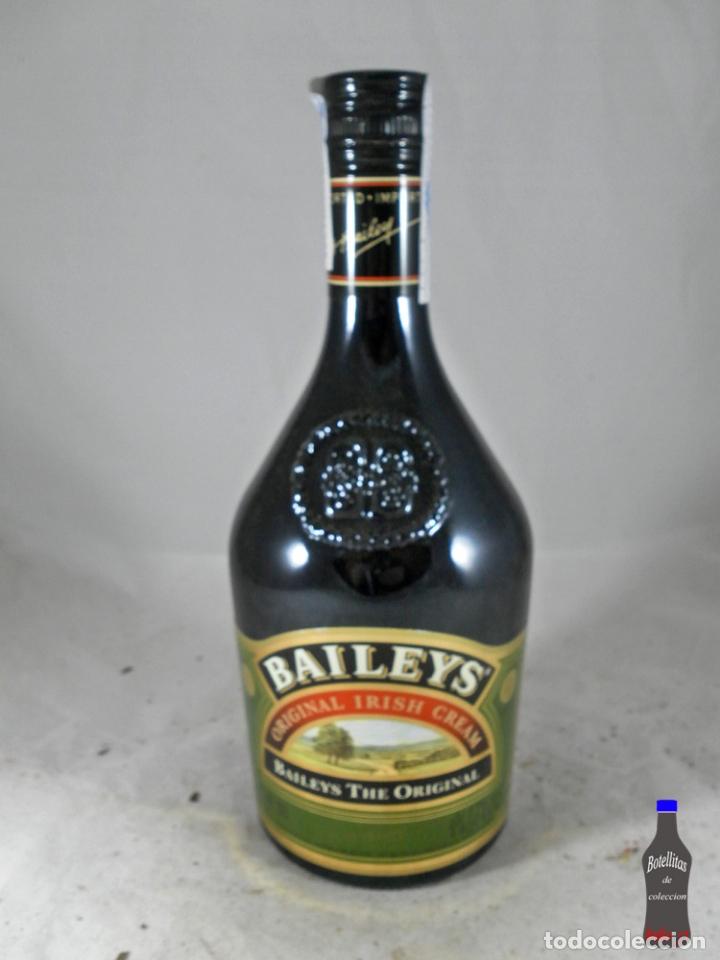 Collection of wines and liquors: BOTELLA BAILEYS IRISH CREAM DUBLIN