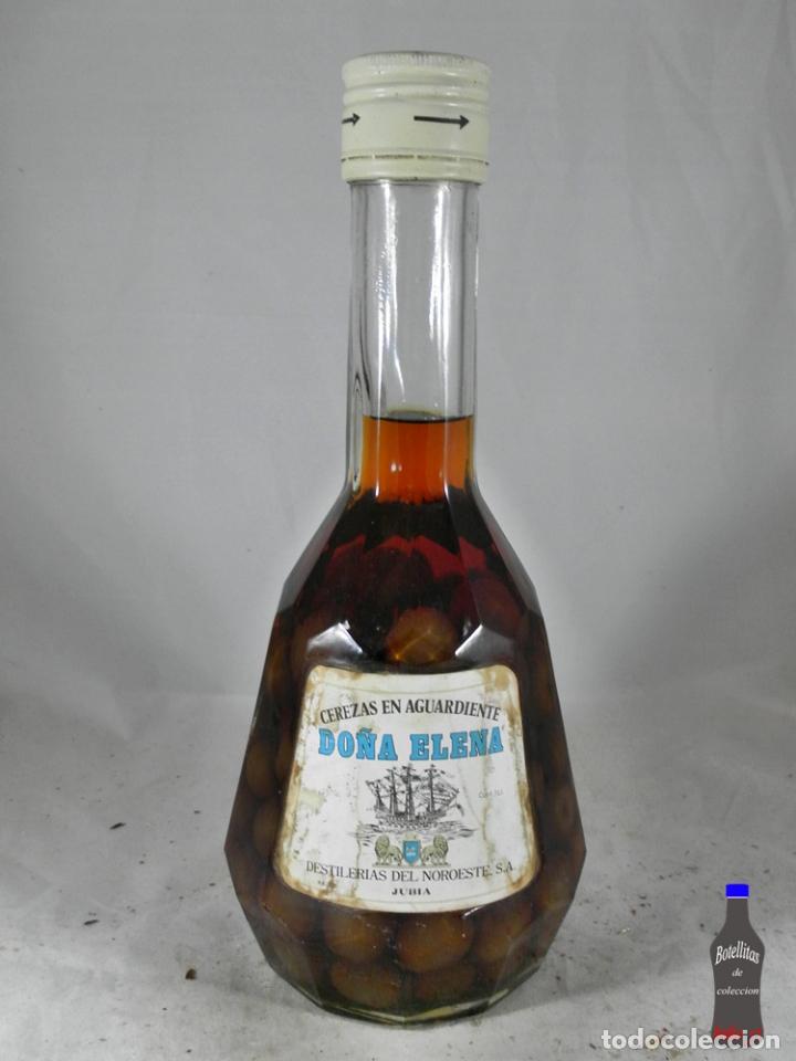 Sammlung von Weinen und Lik&ouml;ren: BOTELLA CEREZAS EN AGUARDIENTE DO&Ntilde;A ELENA DESTILERIAS DEL NOROESTE JUBIA