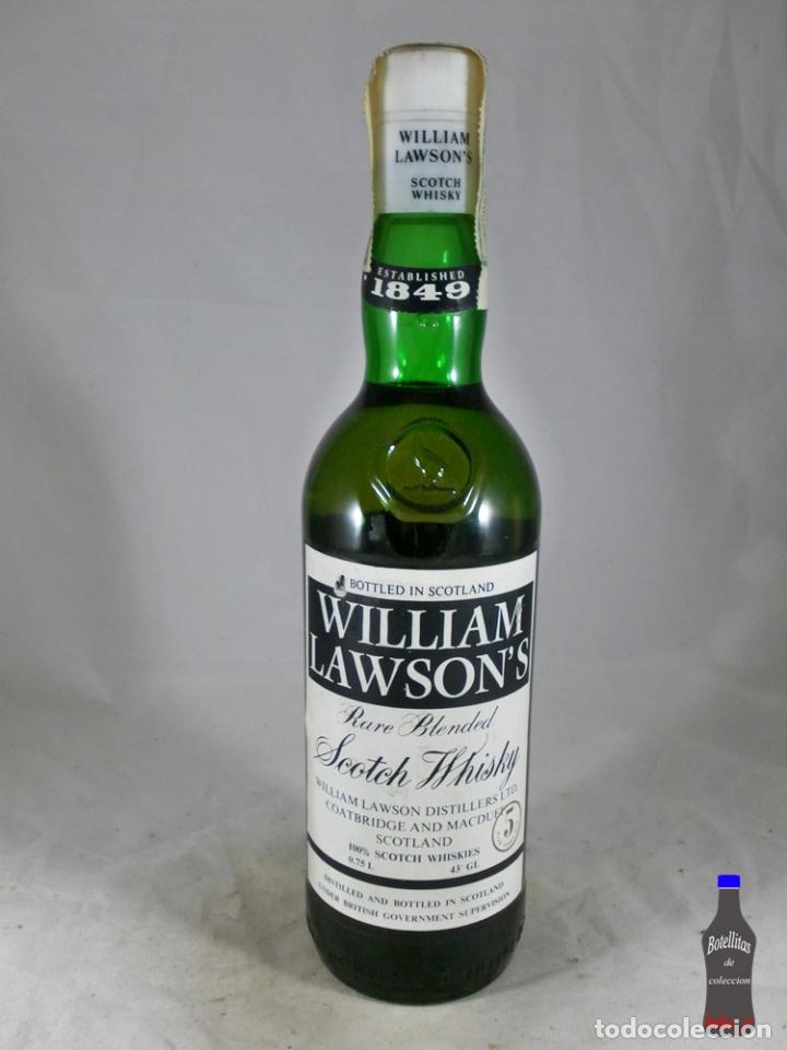 Sammlung von Weinen und Lik&ouml;ren: BOTELLA WILLIAMS LAWSON&acute;S RARE BLENDED 5 SCOTCH WHISKY SCOTLAND 43&ordm; 0.75 CL MARTINI ROSSI BARCELONA