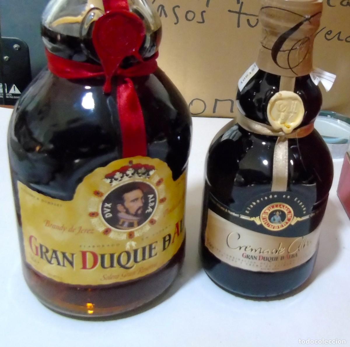 Coleccionismo de vinos y licores: ESTUCHE GRAN DUQUE DE ALBA CON BRANDY SOLERA GRAN RESERVA Y CREMA SUPERIOR PRECINTADOS