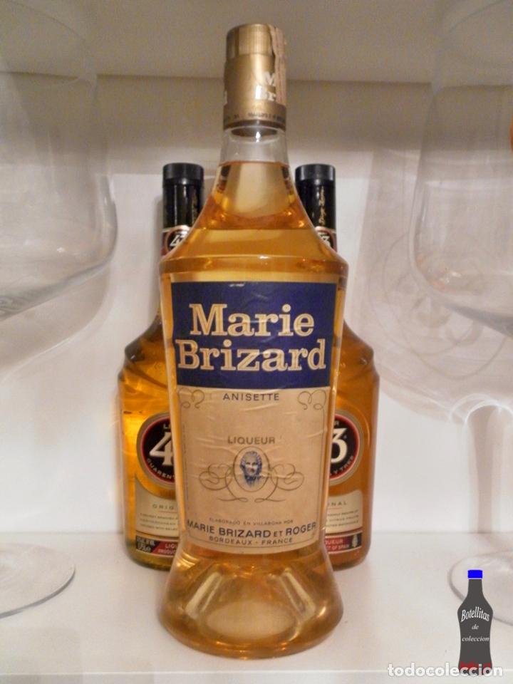 Collection of wines and liquors: BOTELLON MARIE BRIZARD ANISETTE LIQUEUR MARIE BRIZARD ET ROGER BORDEAUX FRANCE VILLABONA 3 LITROS