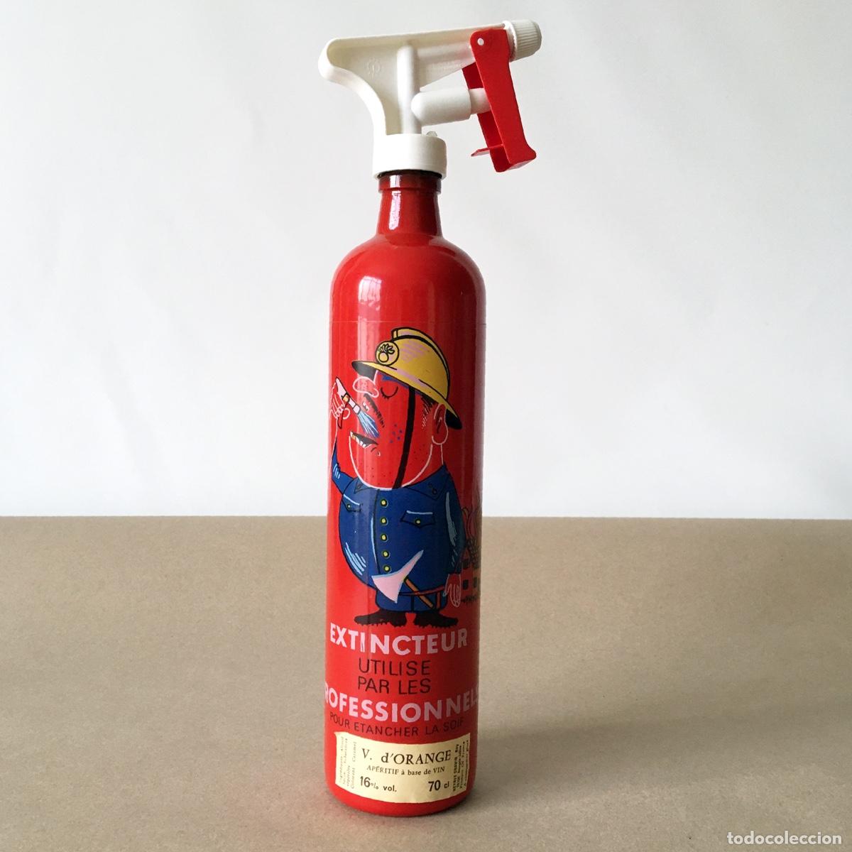Coleccionismo de vinos y licores: BOTELLA EXTINTOR BOMBERO BEBIDA APERITIVO A BASE DE VINO - V. D'ORANGE APERITIF BASE VIN EXTINCTEUR