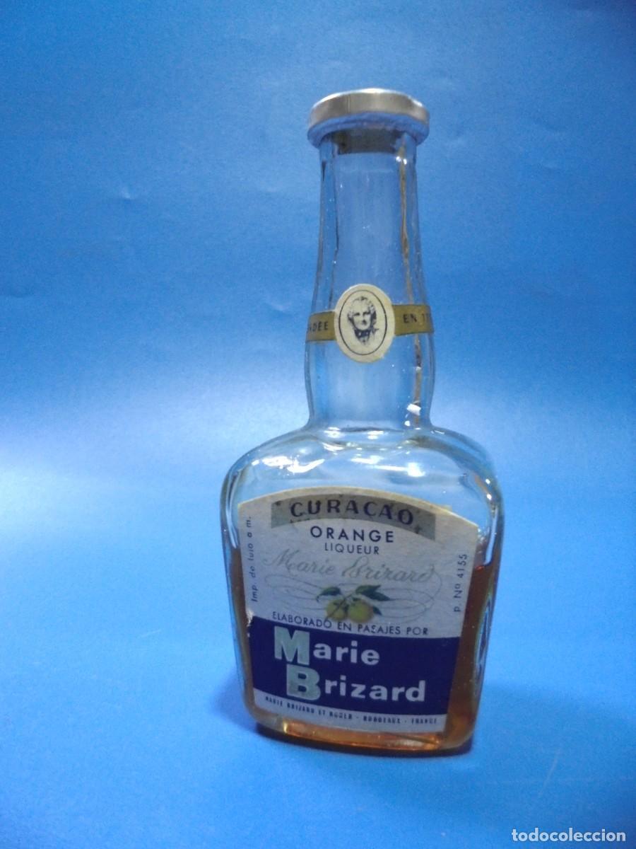 Coleccionismo de vinos y licores: BOTELLIN DE LICOR CURA&Ccedil;AO. ORANGE. MARIE BRIZARD. VER FOTOS.