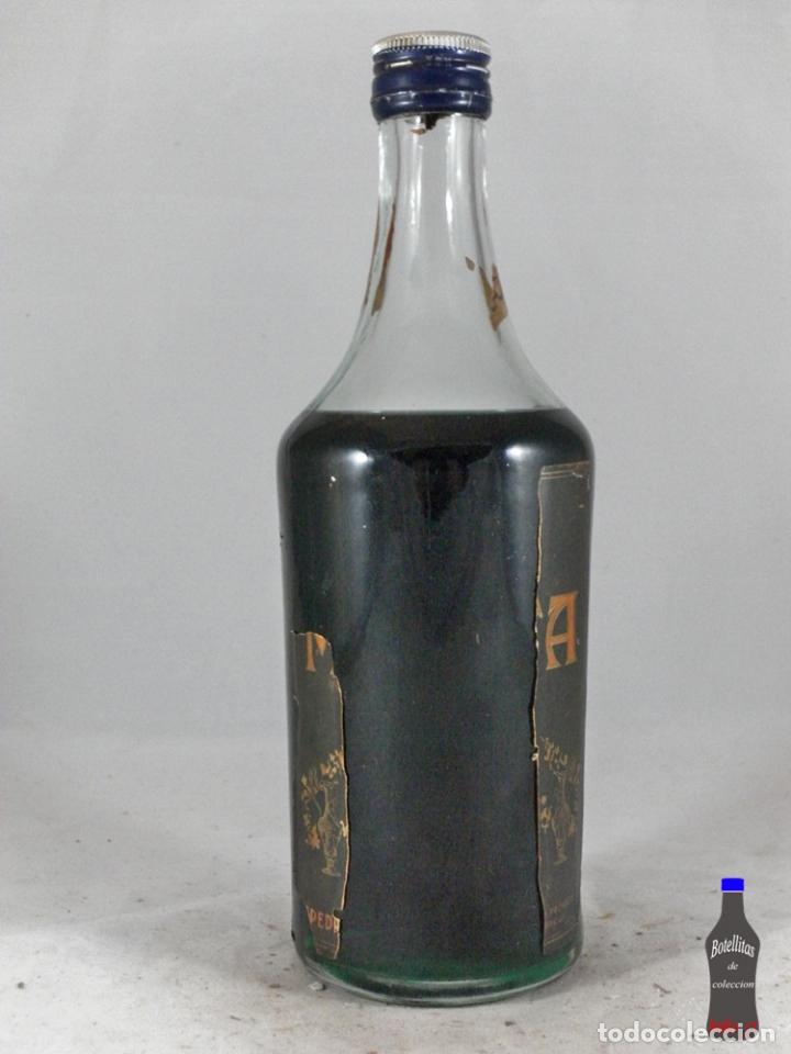 Collection of wines and liquors: BOTELLA LICOR DE MENTA PEDRO GARRE DESTILERIAS CARTHAGO TORRE PACHECO 0.5 LITROS