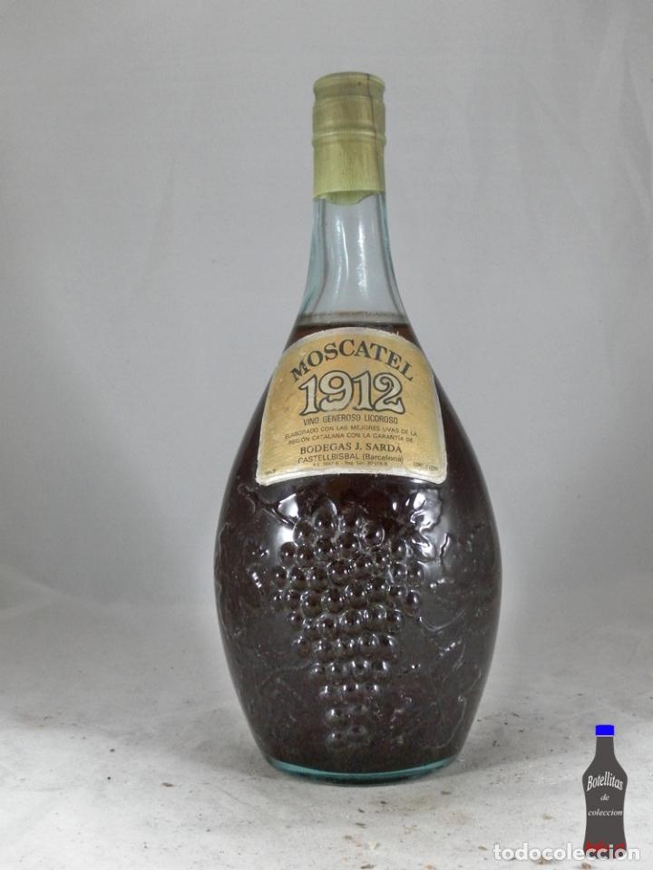 Collection of wines and liquors: BOTELLA MOSCATEL 1912 BODEGAS J. SARDA CASTELLBISBAL BARCELONA
