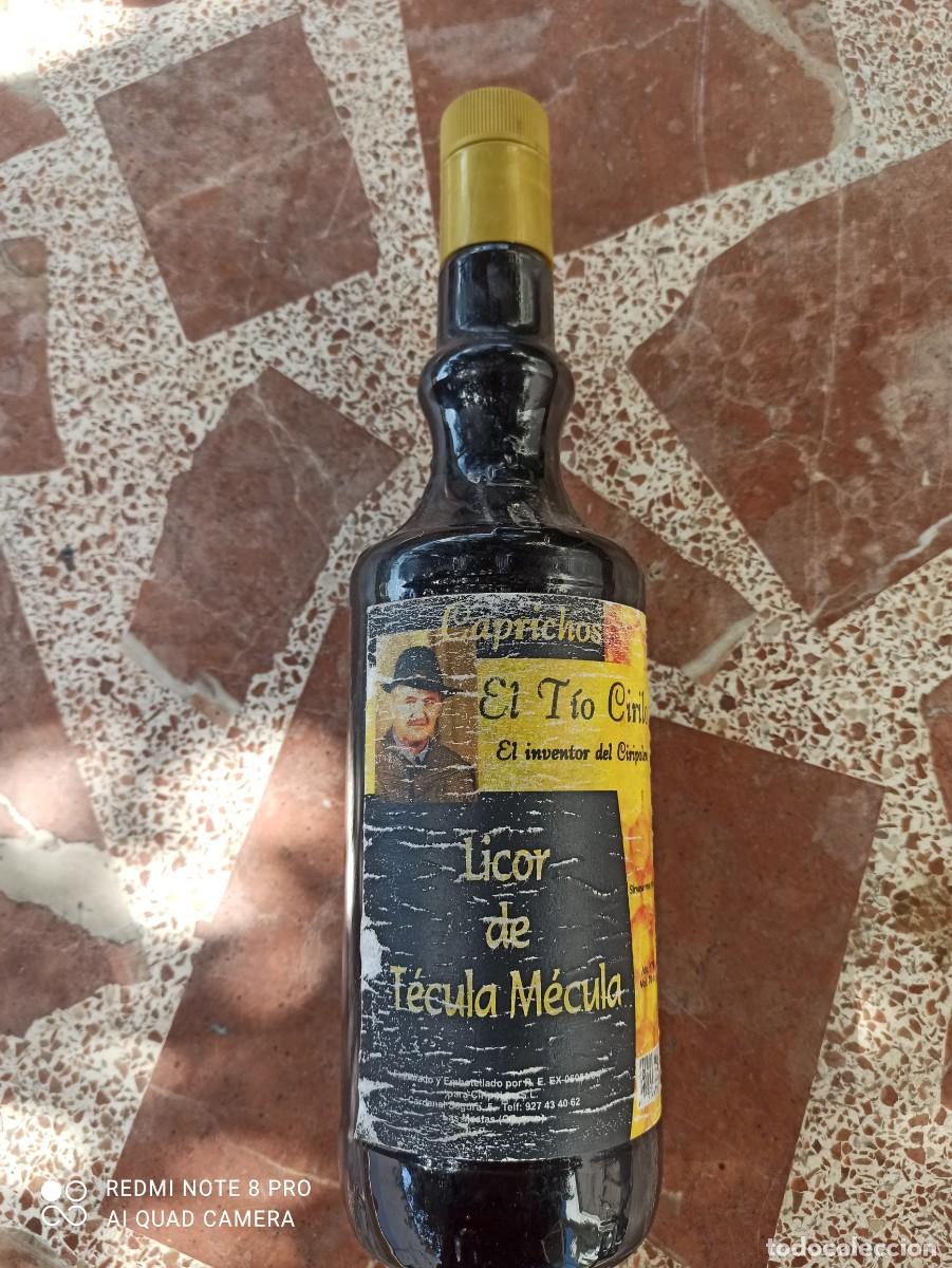 Coleccionismo de vinos y licores: Botella de licor.El T&iacute;o Cirilo - Foto 1