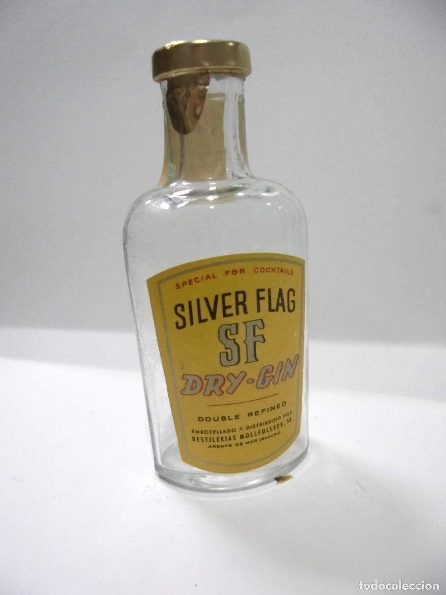 Collectionnisme de vins et liqueurs: BOTELLIN DE DRY-GIN. SILVER FLAG. VACIO. VER FOTOS.