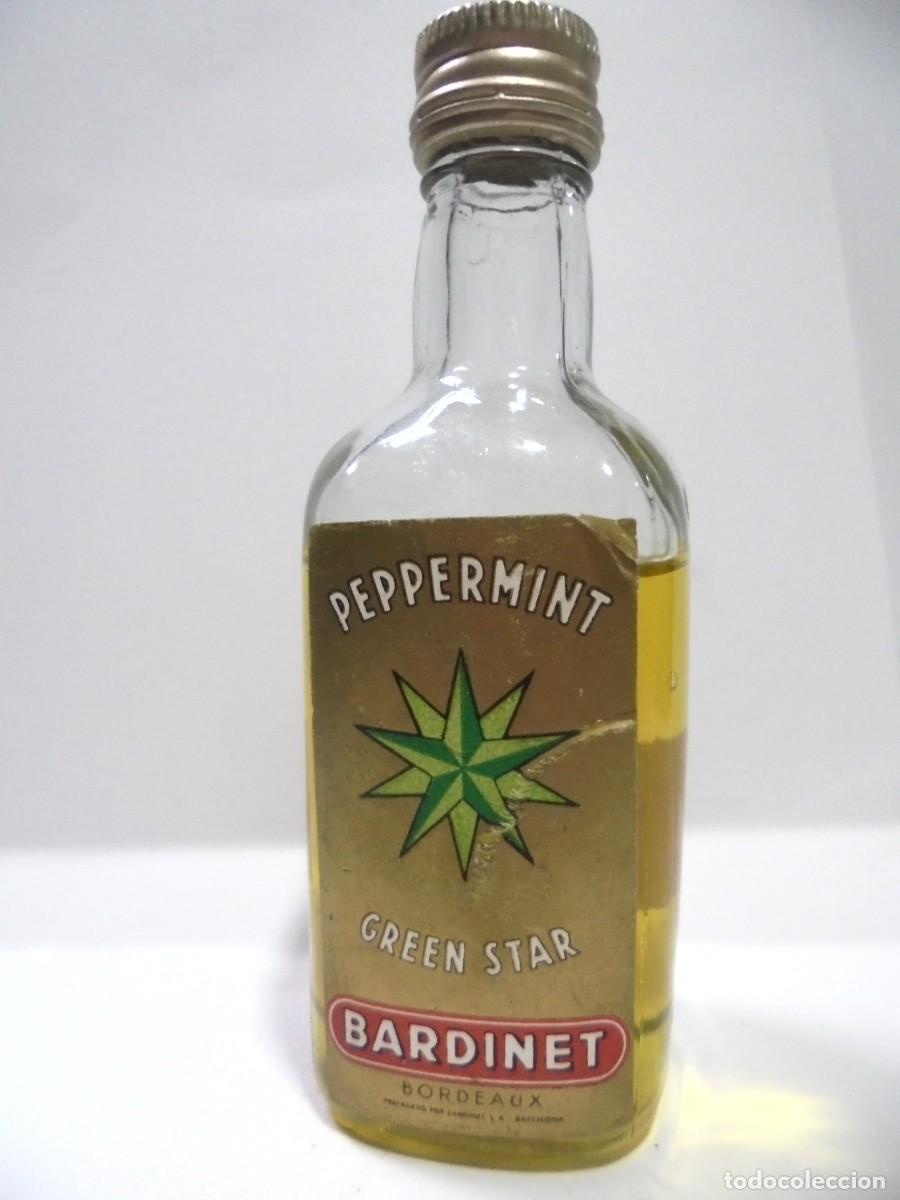 Coleccionismo de vinos y licores: BOTELLIN DE PEPERMINT. BARDINET. GREEN STAR. CERRADA. VER FOTOS.