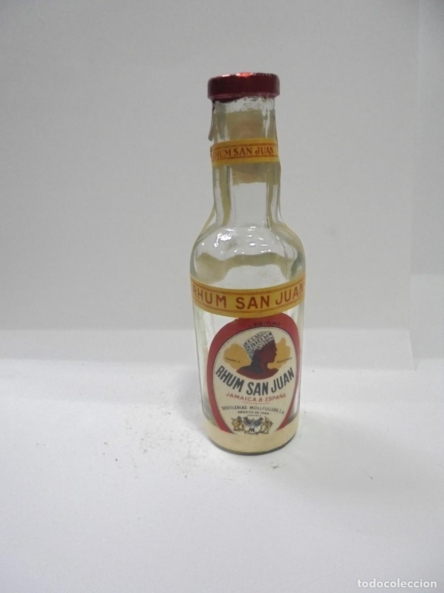 Sammlung von Weinen und Lik&ouml;ren: BOTELLIN DE VIEJO RHUM SAN JUAN. VACIA. VER FOTOS.
