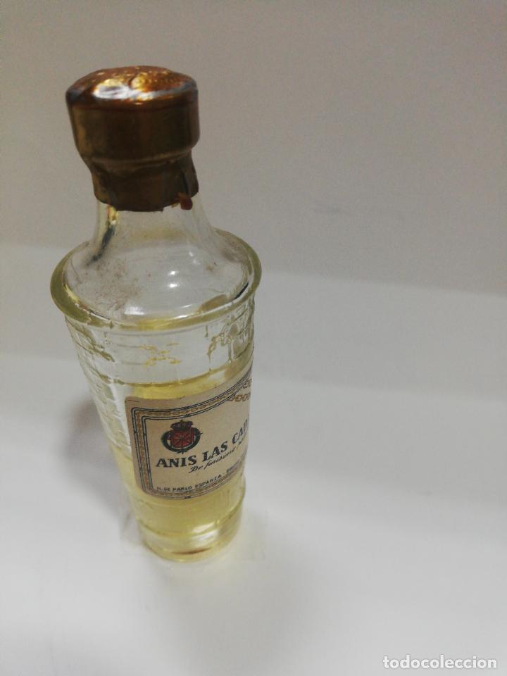 Sammlung von Weinen und Lik&ouml;ren: BOTELLIN DE ANIS LAS CADENAS. CERRADA. VER FOTOS.