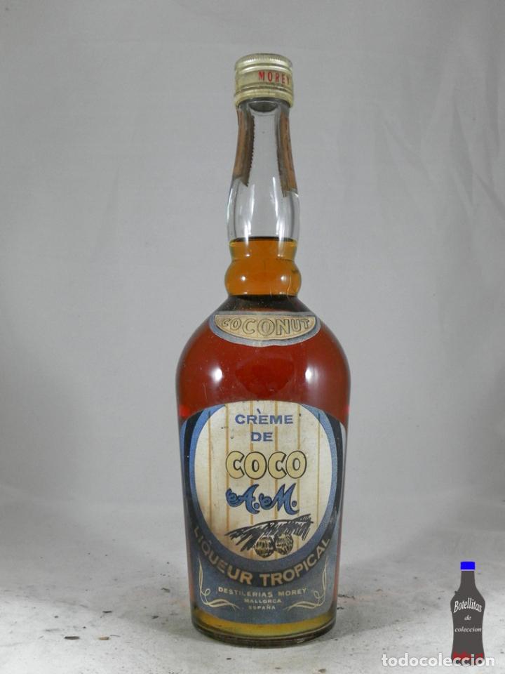 Collection of wines and liquors: BOTELLA CREME DE COCO DESTILERIAS MOREY BINISALEM MALLORCA