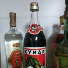 Coleccionismo de vinos y licores: CYNAR (LICOR APERITIVO A BASE DE ALCACHOFA) ANTIGUA. Lote 402167979