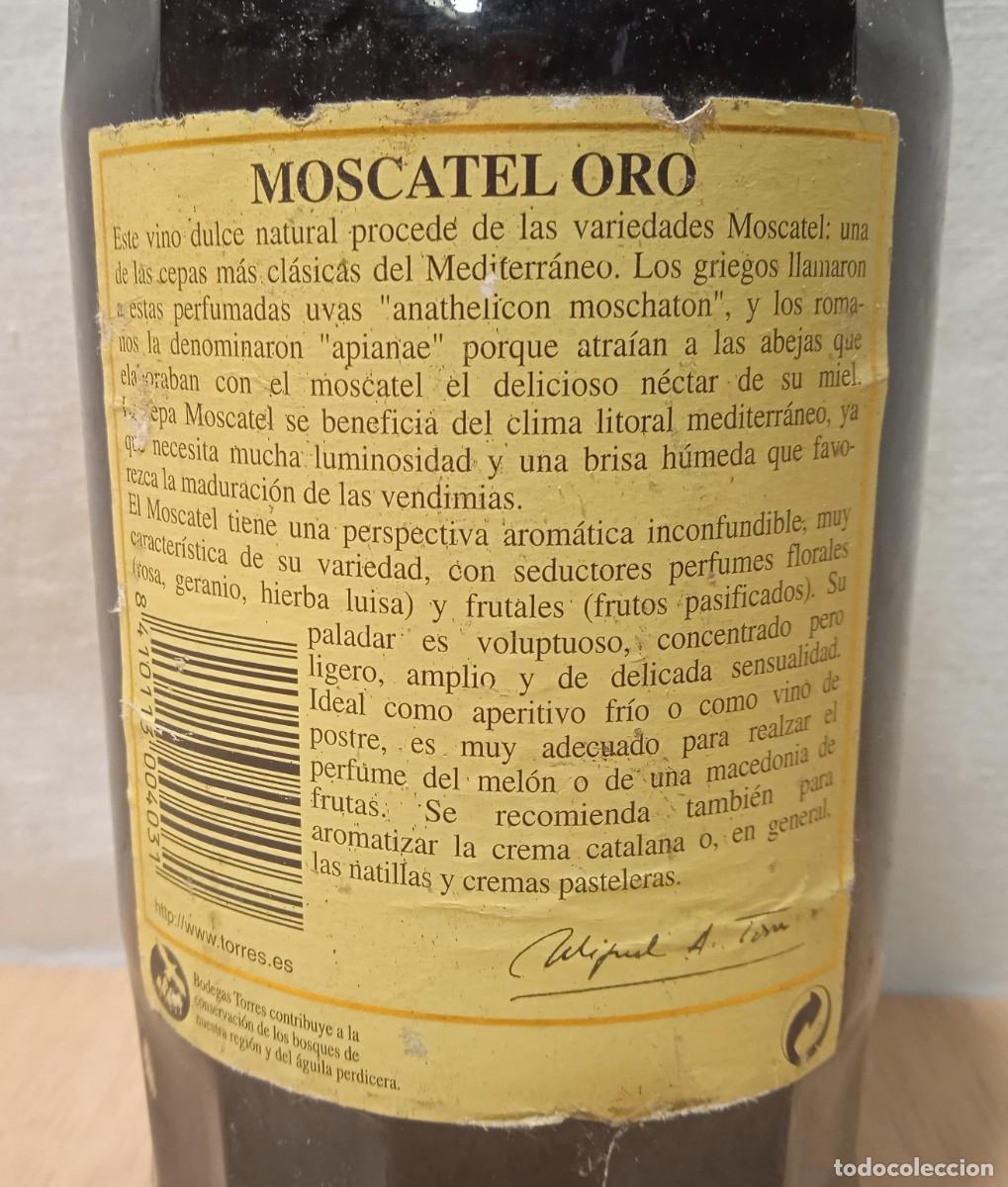 Coleccionismo de vinos y licores: Moscatel Oro, Torres - Foto 3