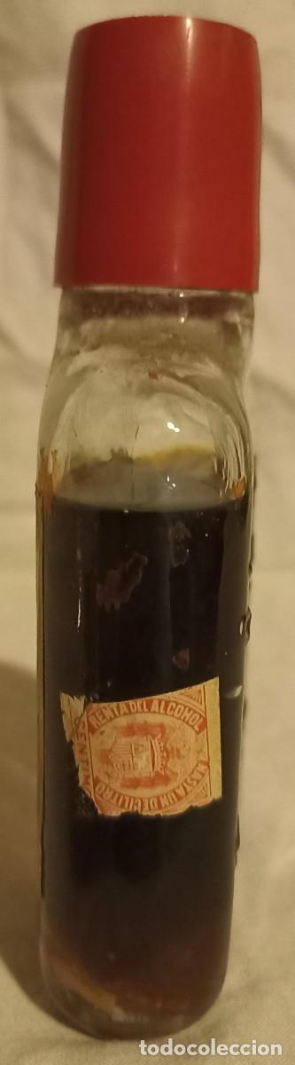 Coleccionismo de vinos y licores: Brandy Secular, botell&iacute;n, petaca - Foto 3