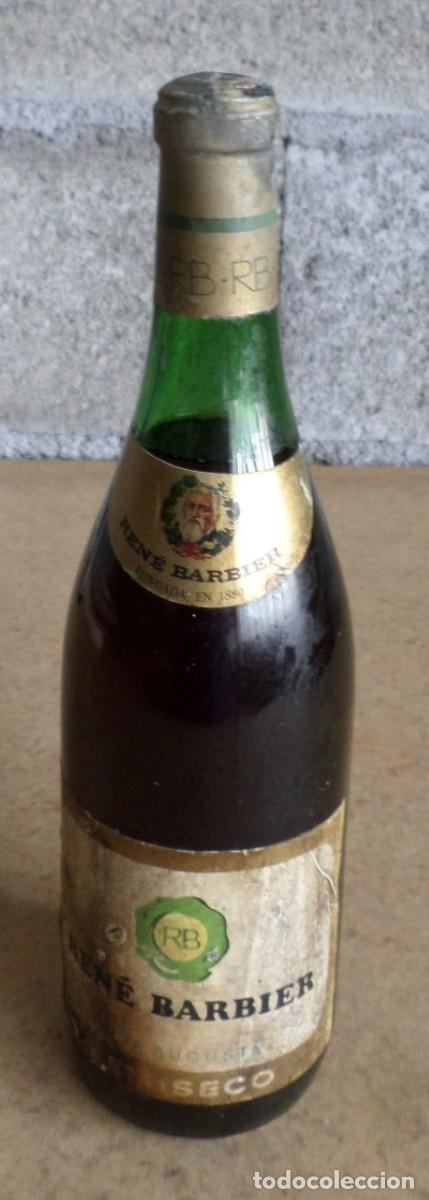Coleccionismo de vinos y licores: Botella REN&Eacute; BARBIET semidesco - Foto 1