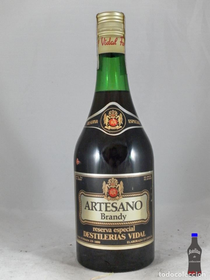 Coleccionismo de vinos y licores: BOTELLA BRANDY ARTESANO RESERVA ESPECIAL DESTILERIAS VIDAL