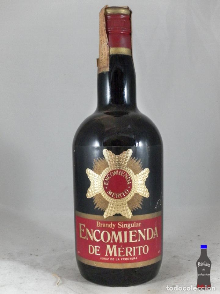 Coleccionismo de vinos y licores: BOTELLA BRANDY SINGULAR ENCOMIENDA DE MERITO MARQUES DEL MERITO JEREZ DE LA FRONTERA