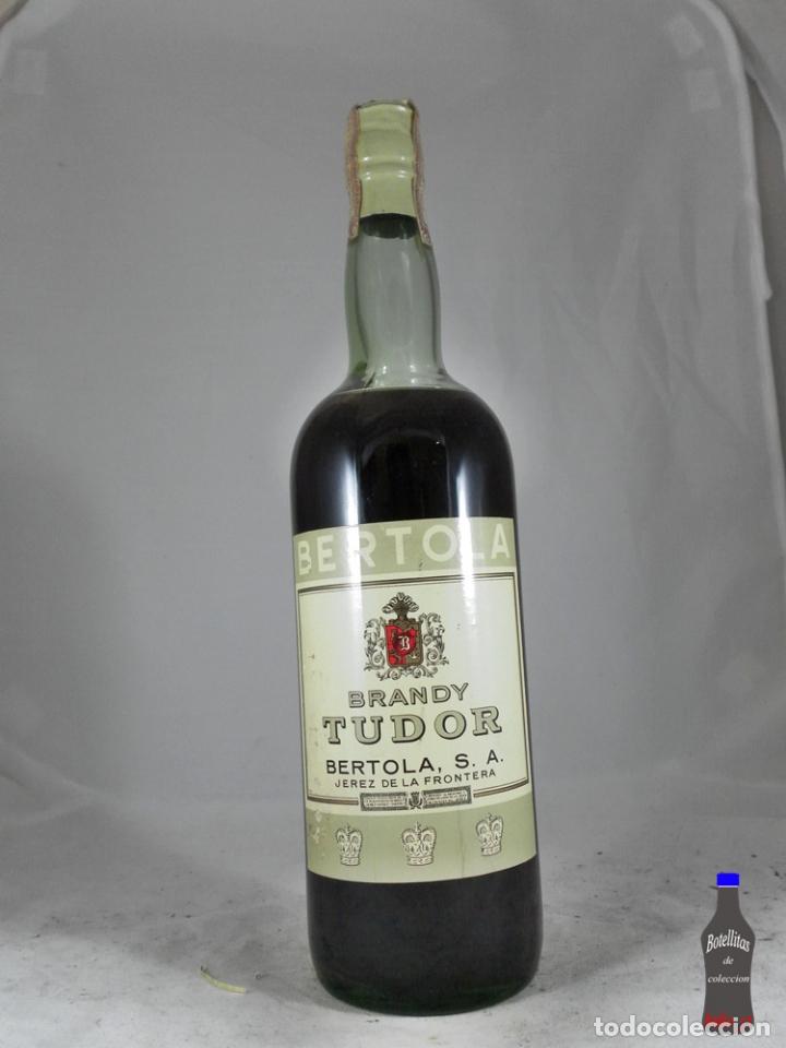 Coleccionismo de vinos y licores: BOTELLA BRANDY TUDOR BERTOLA JEREZ DE LA FRONTERA