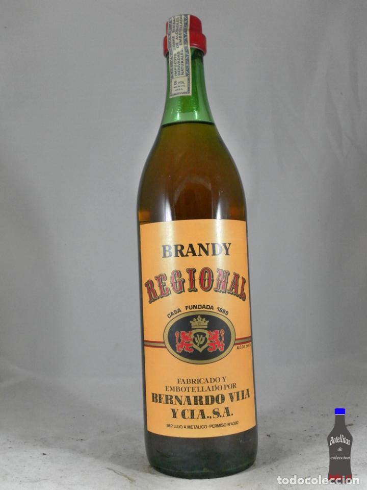 Collection of wines and liquors: BOTELLA BRANDY REGIONAL BERNARDO VILA Y CIA