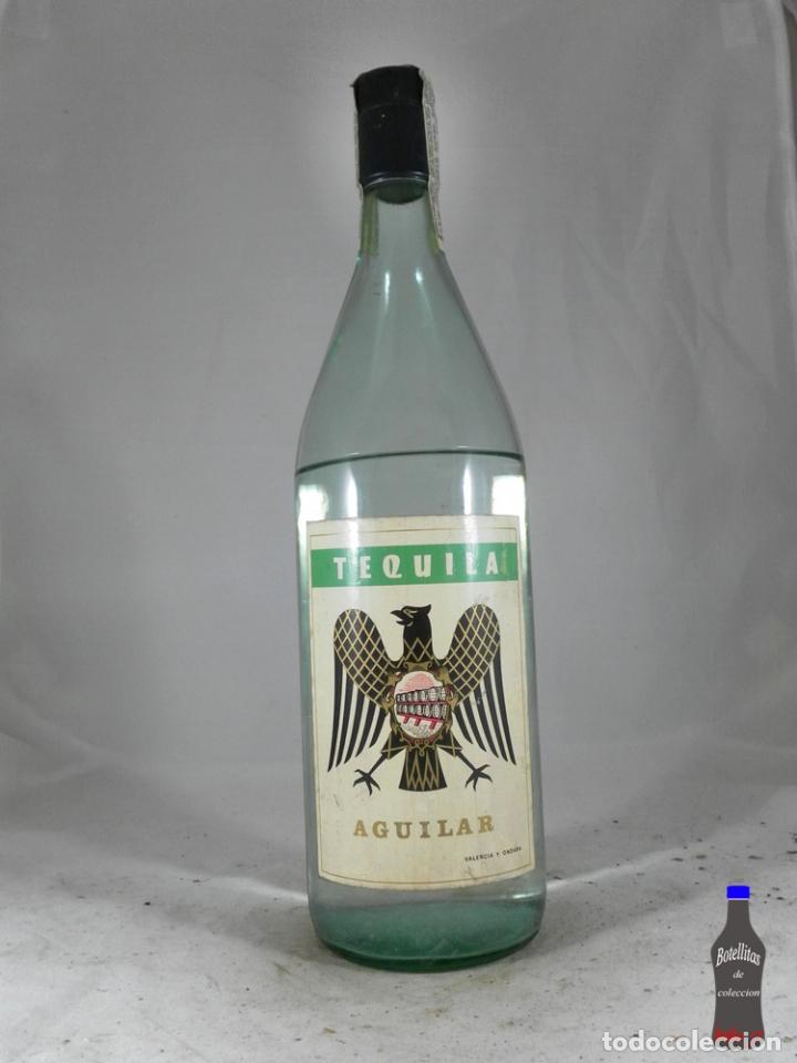 Collection of wines and liquors: BOTELLA TEQUILA AGUILAR VALENCIA Y ONDARA