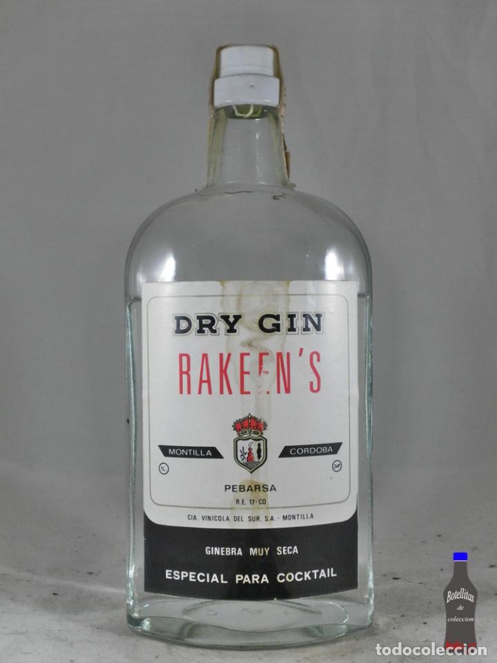 Collezionismo di vini e liquori: BOTELLA DRY GIN RAKEEN&acute;S PEBARSA MONTILLA CORDOBA