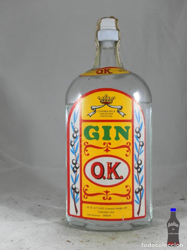 Collezionismo di vini e liquori: BOTELLA GIN OK GINEBRA SECA DOS BARRIOS
